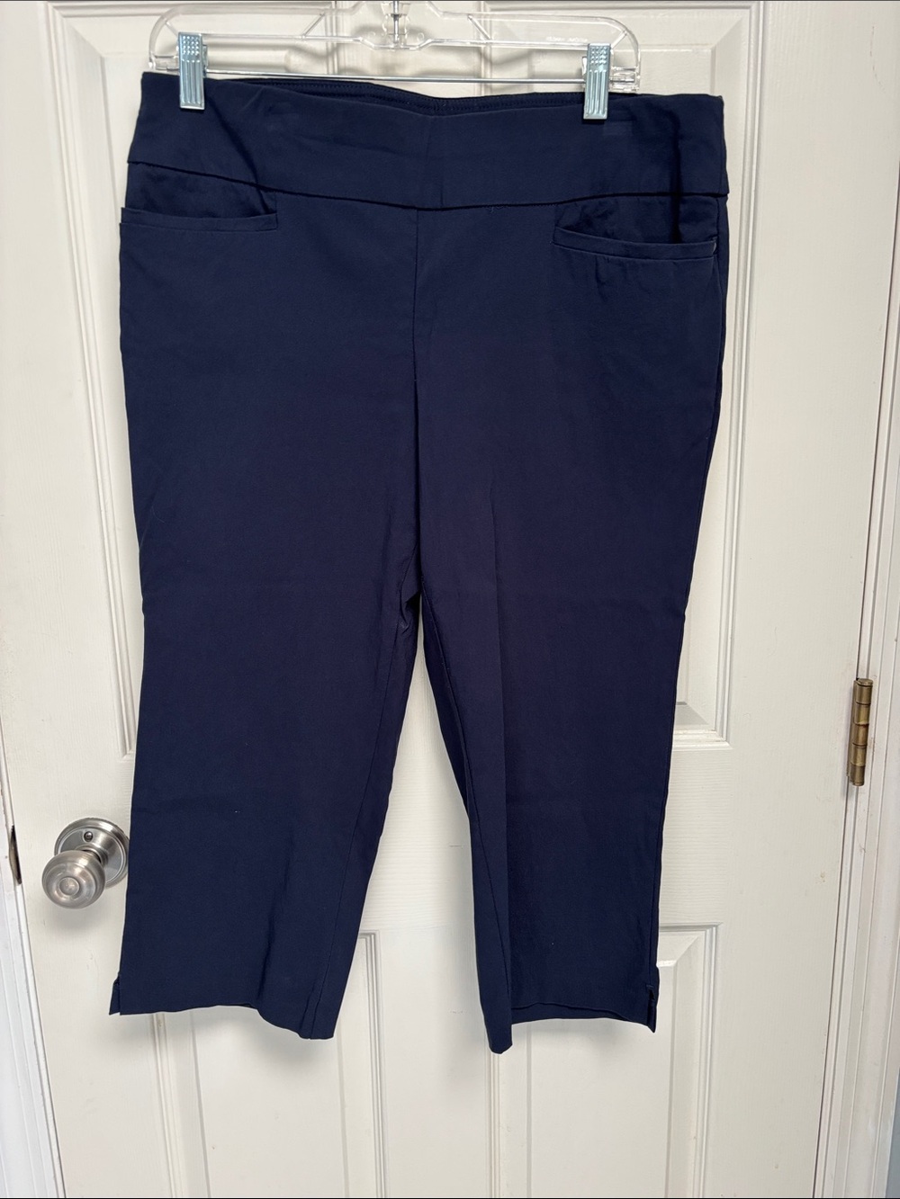 Christopher & Banks Navy Pull-On Capri Pants